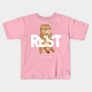 rest and relax Kids T-Shirt